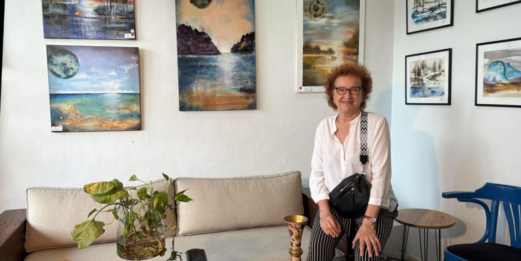 IMG-20251030-WA0033-1024x513 د. جاكلين قبيسي حورية الأزرقين..